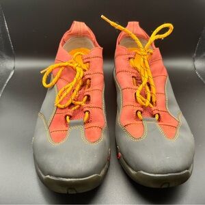 Sperry Hydrogrip Quad-Grip technology for enhanced traction and non marking sole